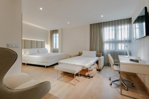 Suite Junior del hotel Hesperia Murcia Centro. Foto 6