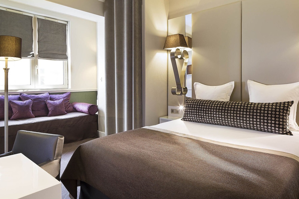 Habitación triple ejecutiva del hotel Galileo