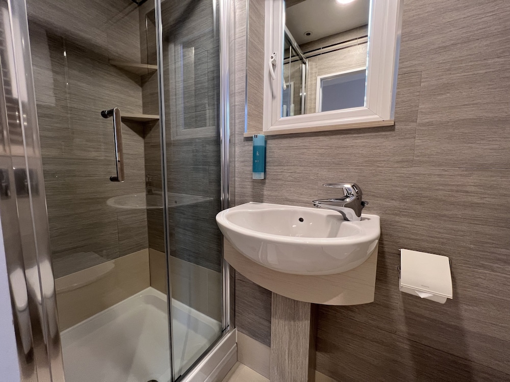 Double Room with Private Bathroom del hotel The Jesmond Dene – St Pancras Group. Foto 6