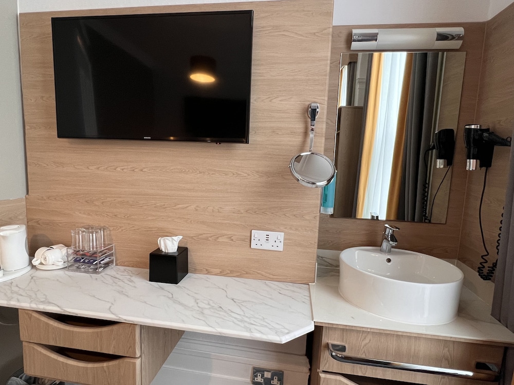 Family Room with Private Bathroom del hotel The Jesmond Dene – St Pancras Group. Foto 4