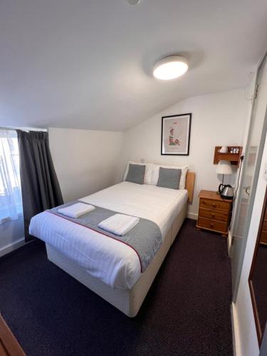 Habitación Doble Estándar del hotel Apollo Kings Cross. Foto 8