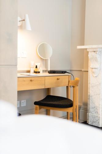 Suite Signature Helena Normanton del hotel The Goodenough London. Foto 17