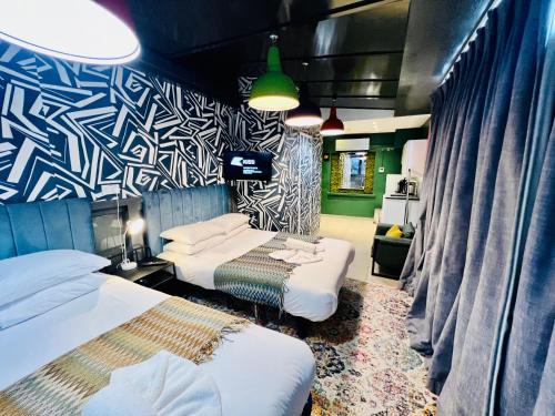 Estudio con cama extragrande del hotel Melville. Foto 15
