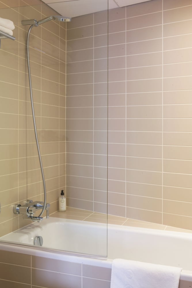 Habitación superior con 2 camas individuales del hotel Contact Alize Montmartre. Foto 6