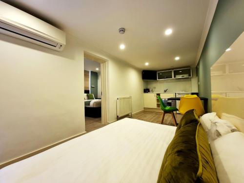 Estudio Triple - Semisótano del hotel 146 Studios. Foto 6