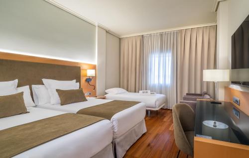 Habitación Triple Superior del hotel Barceló Murcia Siete Coronas. Foto 8