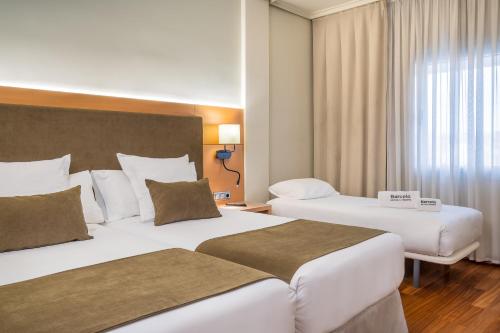Habitación Triple Superior del hotel Barceló Murcia Siete Coronas. Foto 11