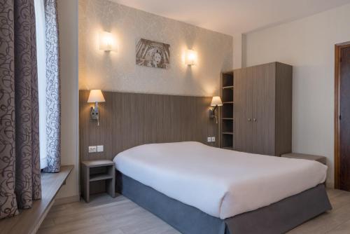Habitación Doble con ducha del hotel L'Ouest. Foto 1