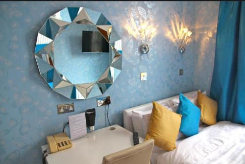 Habitación Doble del hotel Crompton Guest House. Foto 3