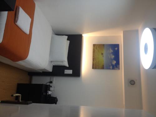 Suite Individual con baño - Sin ventana del hotel Heathrow Inn. Foto 3