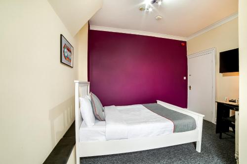 Habitación Doble Estándar del hotel Stratford Hotel. Foto 5