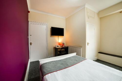 Habitación Doble Estándar del hotel Stratford Hotel. Foto 6
