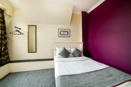 Habitación Doble Estándar del hotel Stratford Hotel. Foto 7