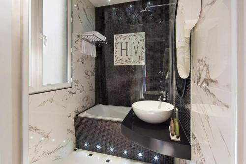Apartamento con zona de cocina del hotel Residence Henri IV. Foto 2