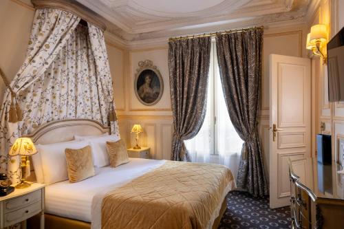 Apartamento con zona de cocina del hotel Residence Henri IV. Foto 9