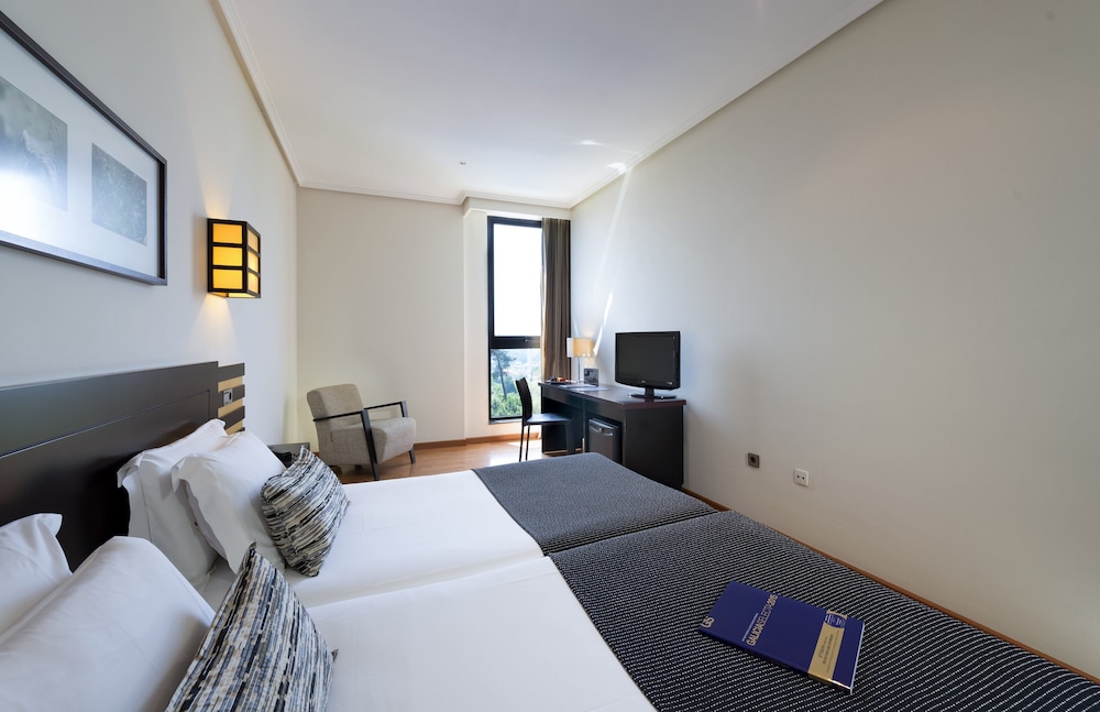 Habitación doble del hotel Exe Auriense. Foto 3