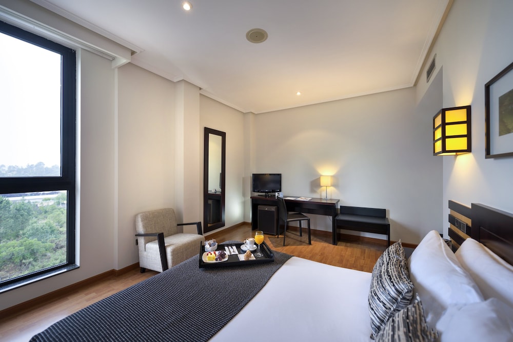 Habitación con 1 cama doble o 2 individuales del hotel Exe Auriense. Foto 3