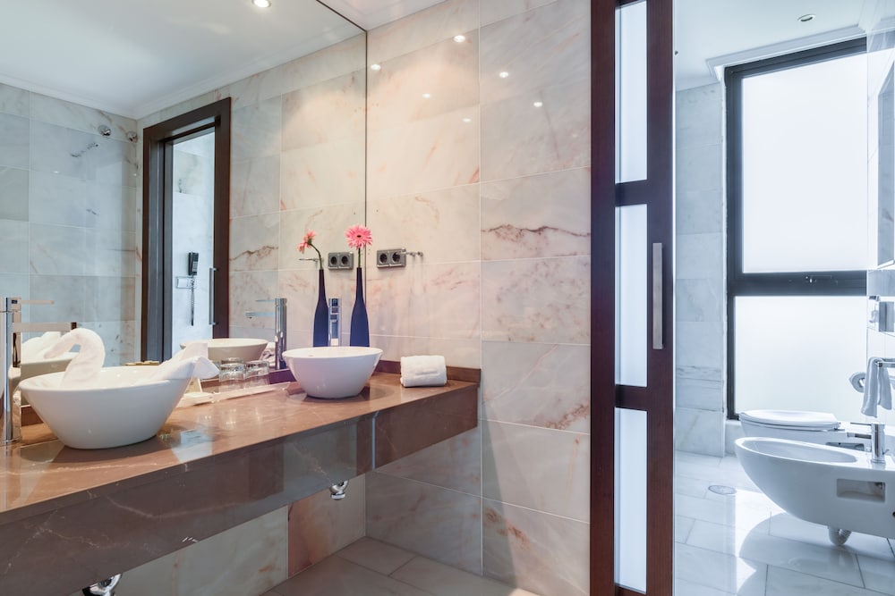 Habitación superior del hotel Exe Auriense. Foto 3