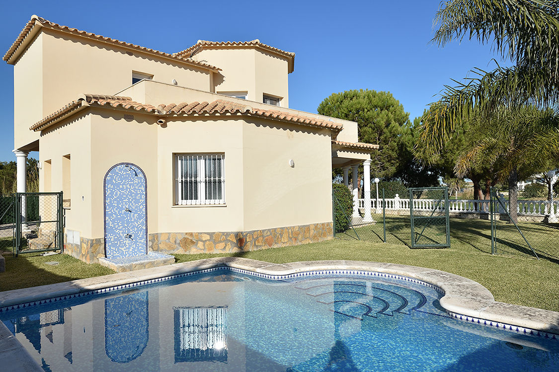 Villa Piscina Privada 1 habitación del hotel Apartamentos y Villas Oliva Nova Golf. Foto 2