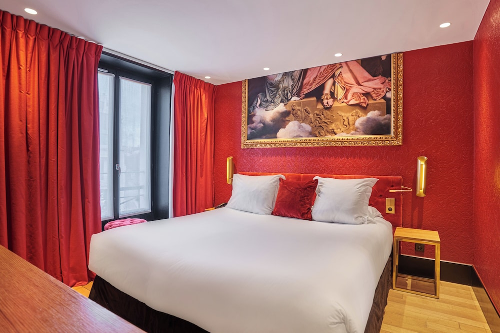 Habitación clásica doble del hotel Eiffel Petit Louvre. Foto 4