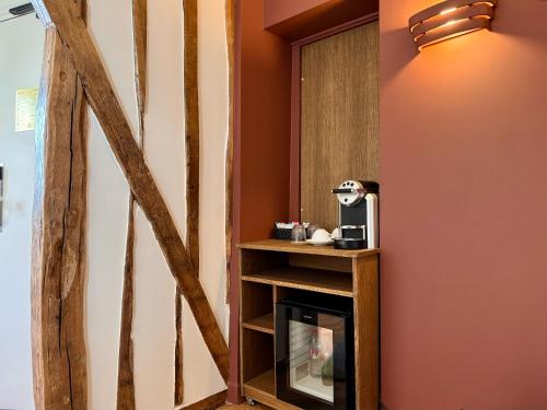 Suite con balcón del hotel Abbatial Saint Germain. Foto 7