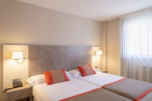 Habitación Doble - 1 o 2 camas del hotel and Spa Real Jaca. Foto 10
