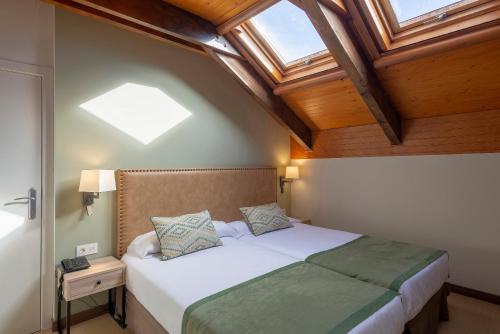 Habitación Triple del hotel and Spa Real Jaca. Foto 4