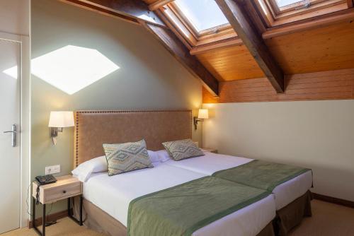 Habitación Triple del hotel and Spa Real Jaca. Foto 5