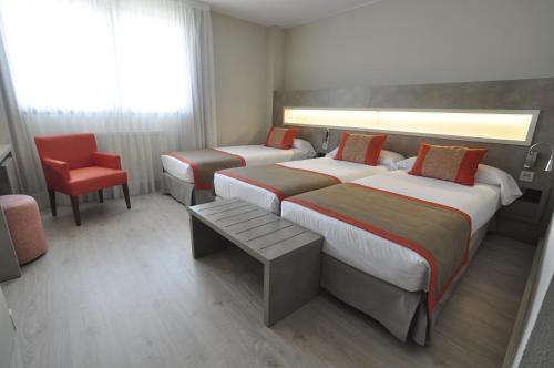 Habitación Triple del hotel and Spa Real Jaca. Foto 11
