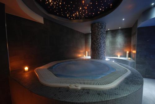 Habitación Doble con acceso al spa - 1 o 2 camas del hotel and Spa Real Jaca. Foto 1