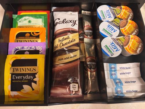 Habitación Triple con balcón del hotel Jubilee Victoria. Foto 12