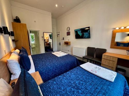 Habitación Triple con balcón del hotel Jubilee Victoria. Foto 22