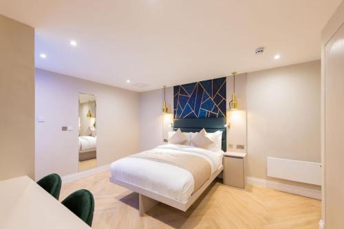 Estudio Doble Deluxe con bañera de hidromasaje del hotel NOX West Hampstead. Foto 4