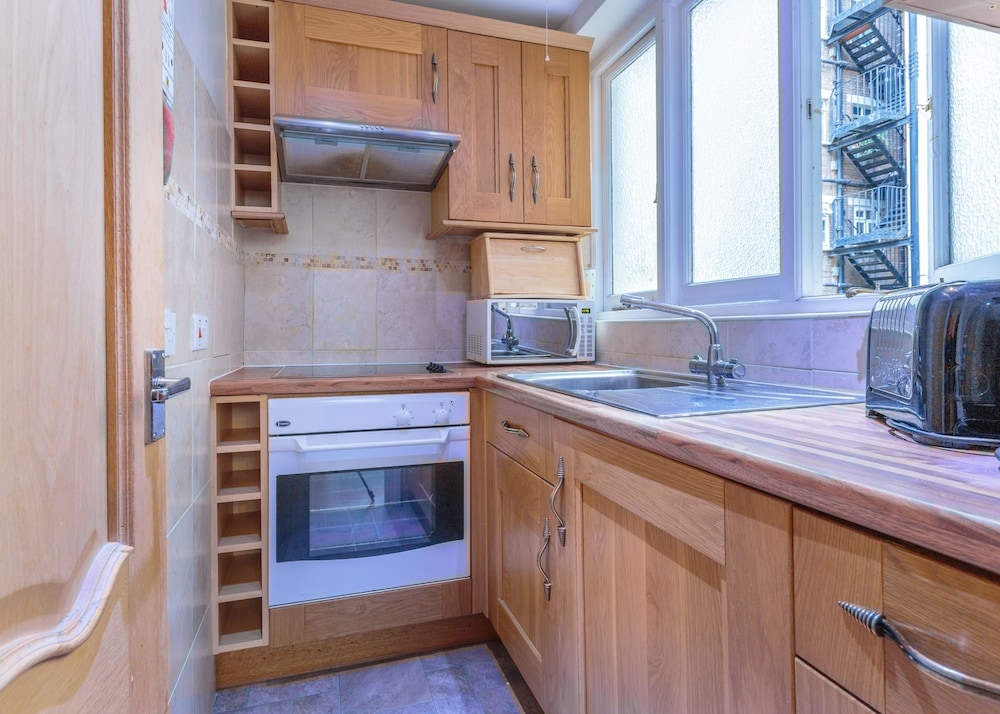 Apartamento, baño privado (Family Studio) del hotel Castletown House. Foto 3