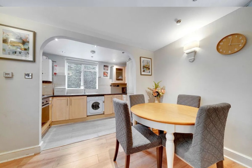 Apartamento, baño privado (2 bed Perham) del hotel Castletown House. Foto 9