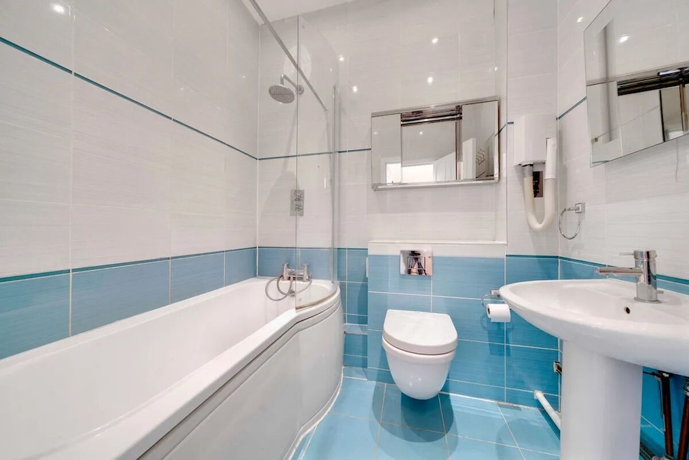 Apartamento, baño privado (2 bed Perham) del hotel Castletown House. Foto 14