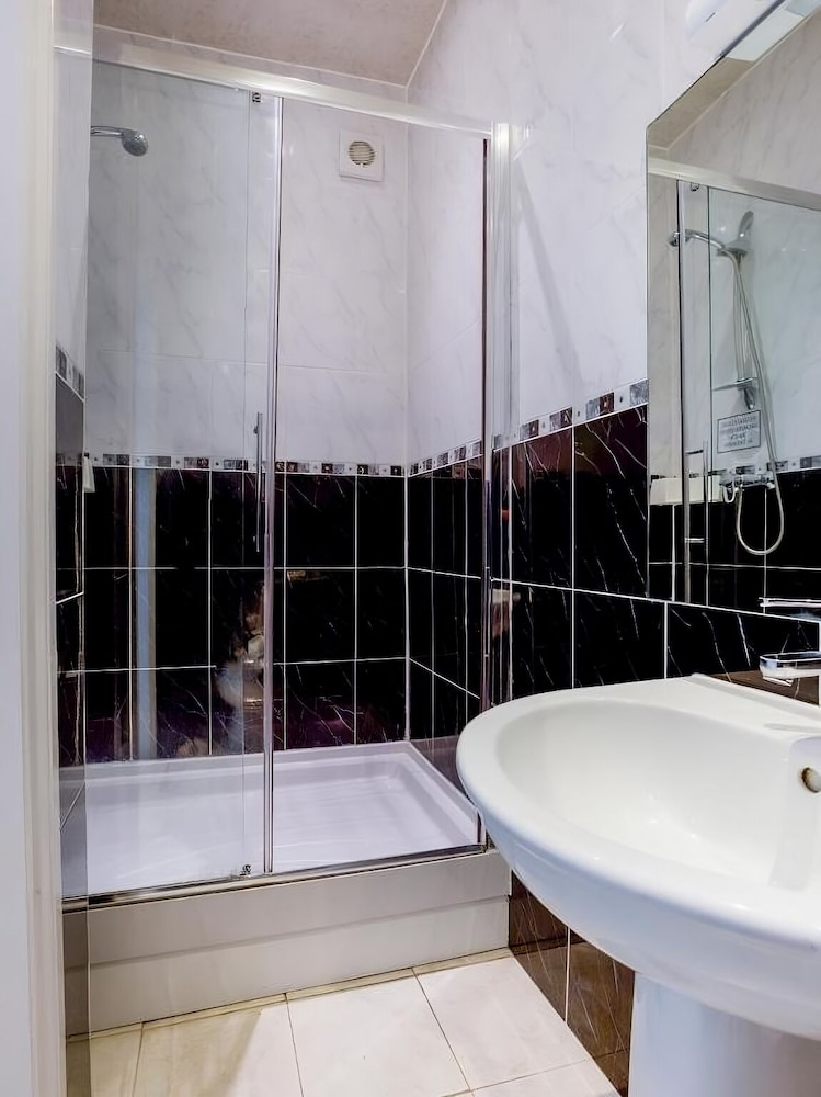 Suite clásica, baño privado del hotel Orlando. Foto 19