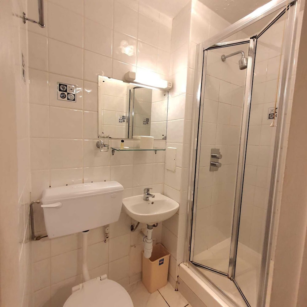 Habitación doble del hotel Oliver. Foto 1