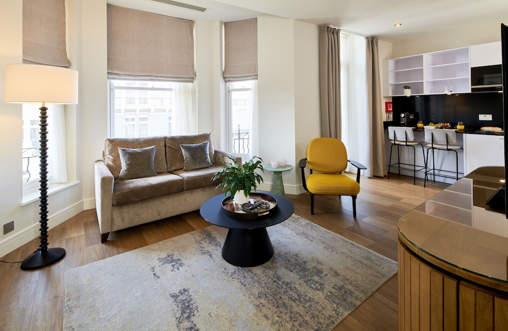 Superior One Bedroom Apartment with Sofa Bed del hotel Cheval Harrington Court. Foto 5