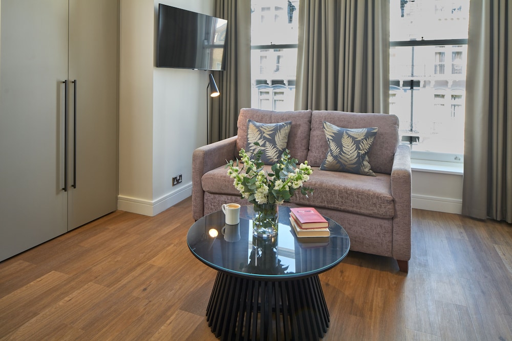 Open Plan Apartment with Sofa Bed del hotel Cheval Harrington Court. Foto 2