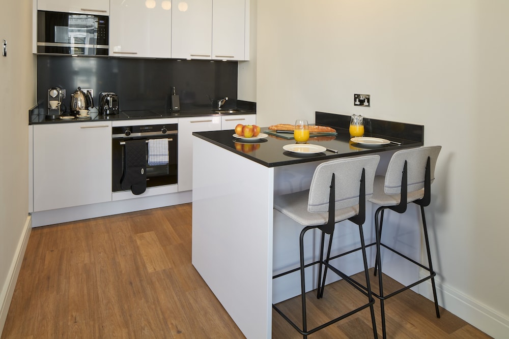 Open Plan Apartment with Sofa Bed del hotel Cheval Harrington Court. Foto 5