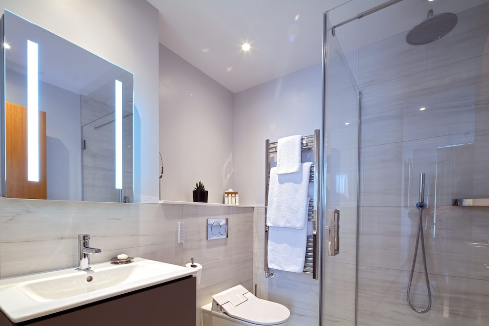 Luxury Two Bedroom Apartment with the Sofa Bed del hotel Cheval Harrington Court. Foto 5