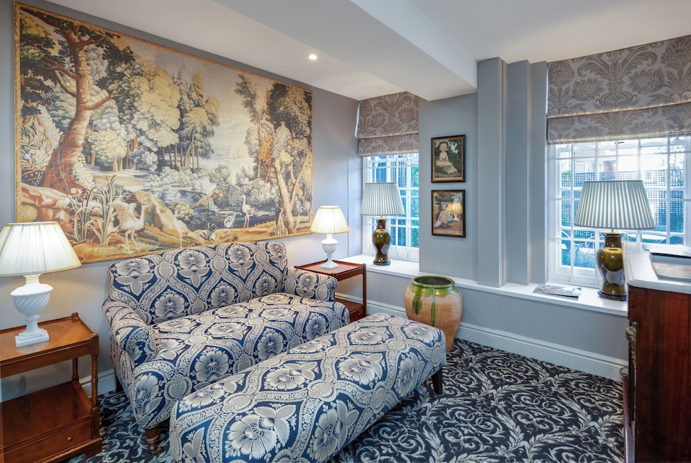 Suite Royal, 1 cama de matrimonio grande con sofá cama del hotel No. 30 Knightsbridge. Foto 1