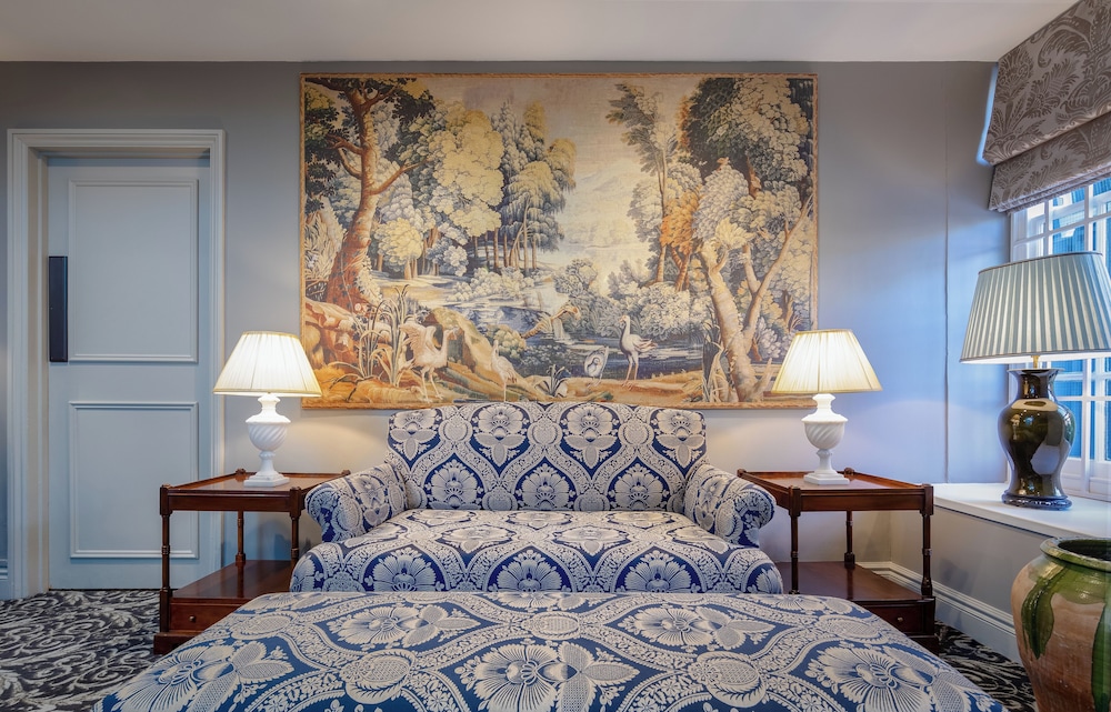 Suite Royal, 1 cama de matrimonio grande con sofá cama del hotel No. 30 Knightsbridge. Foto 5