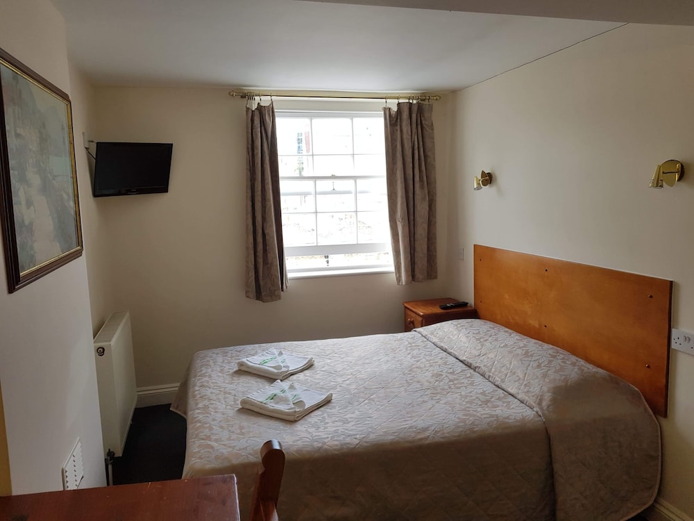 Habitación estándar doble, baño privado del hotel Normandie. Foto 4