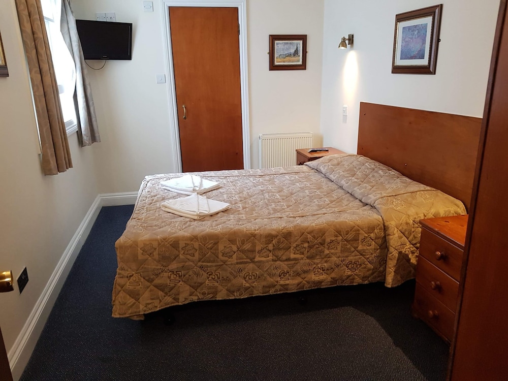 Habitación estándar doble, baño privado del hotel Normandie. Foto 5
