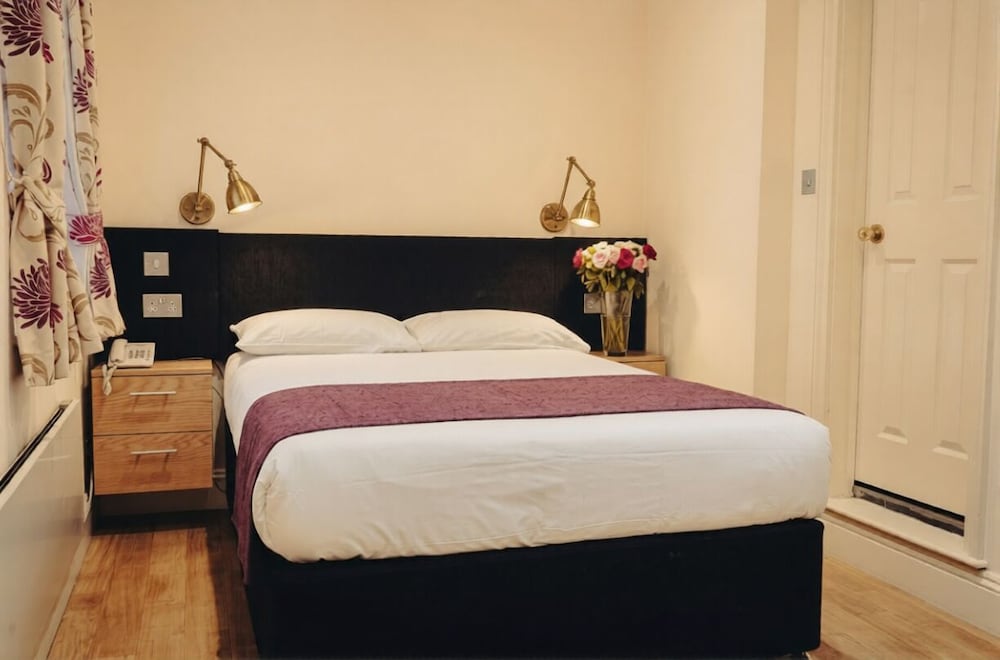Habitación clásica doble del hotel Athena. Foto 9