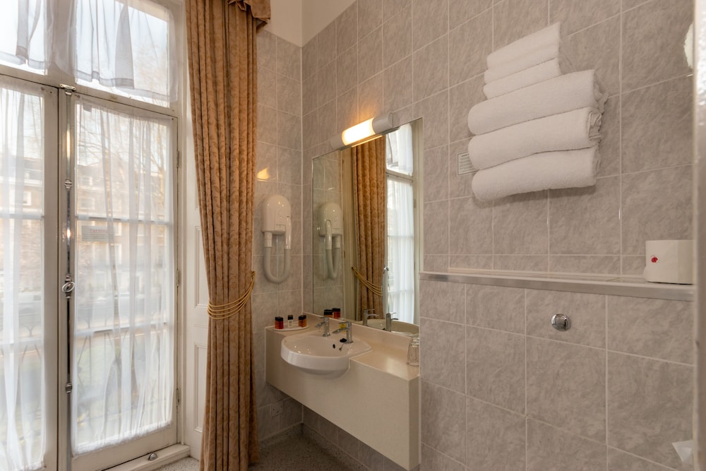 Habitación familiar (Comfort) del hotel The Darlington Hyde Park. Foto 3