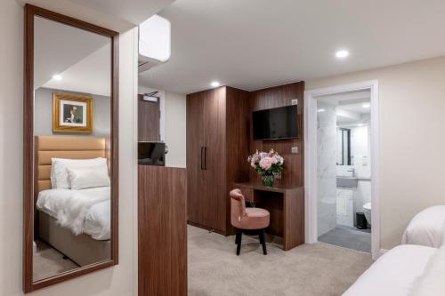 Habitación cuádruple del hotel Castleton. Foto 5