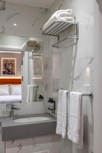 Habitación Doble del hotel Castleton. Foto 13
